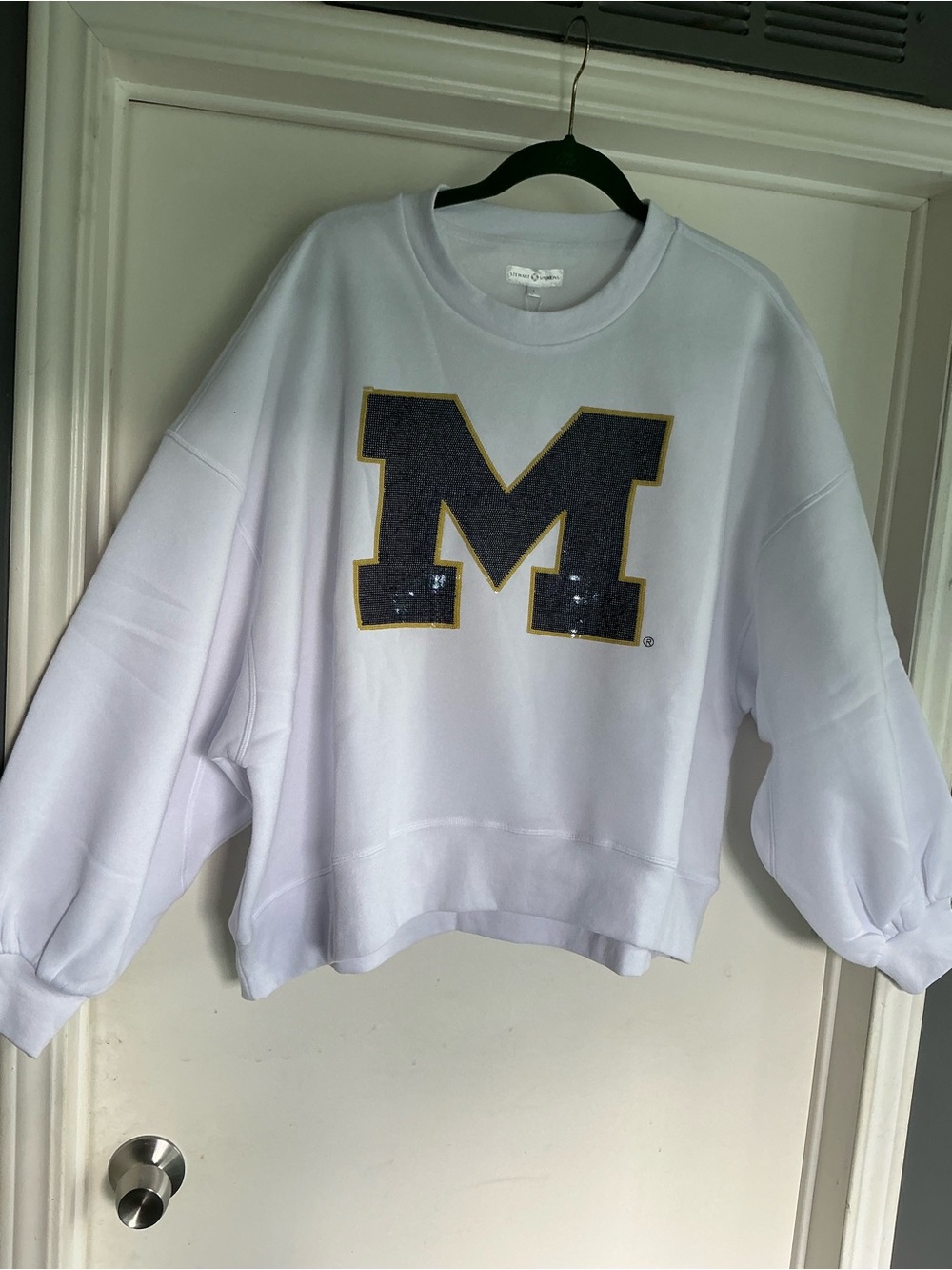 NWT SZ Large U of M Embellished White  Oversized Crewneck Sweatshirt
